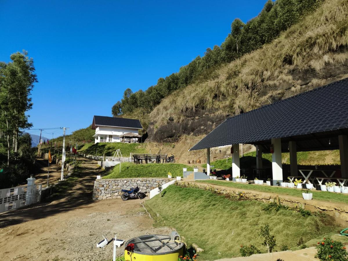 Happy Holidays Resort Kanthalloor Exterior photo